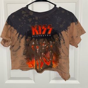 Cropped Kiss Band Tee